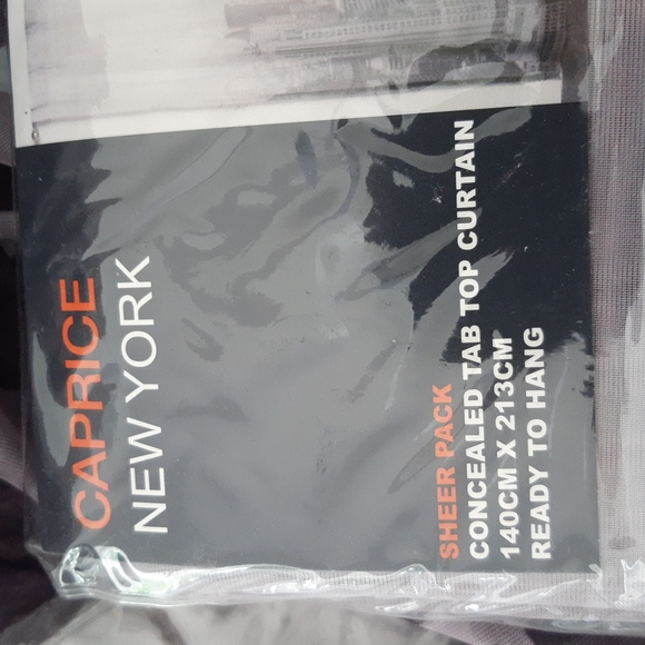 Curtains - Picture 4 of 6